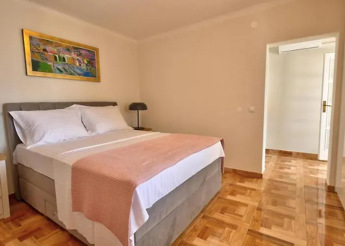 וילה Franklin With Swimming Pool